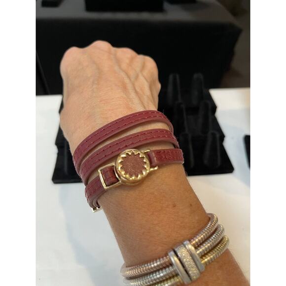 House of Harlow red leather - gold pendant, perfect condition. - Picture 10 of 16